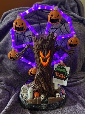 Haunted Tree Ferris Wheel Halloween lights up-moves and makes noise -WATCH VIDEO